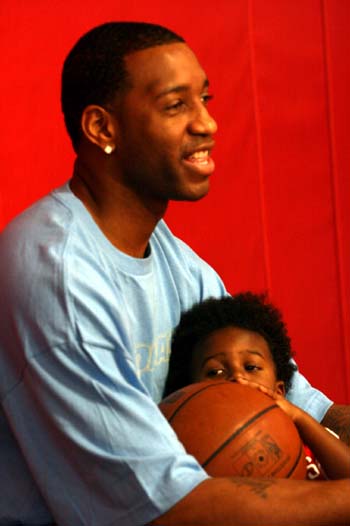 足球场上已 足球场上已